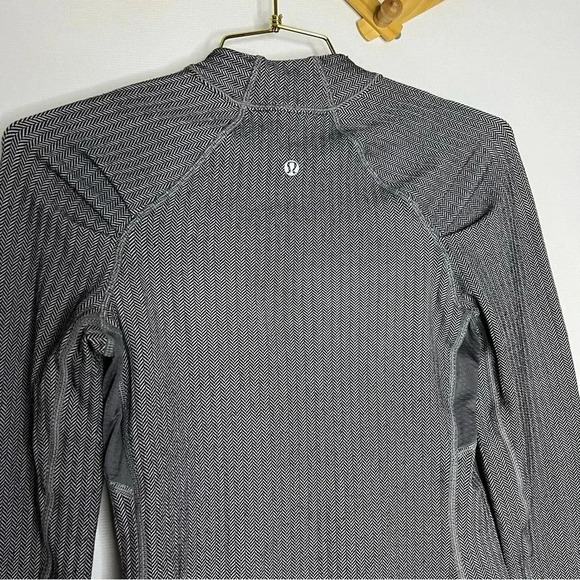 Lululemon Think Fast Long Sleeve Heathered Herringbone Heathered Black Size 4 - Picture 5 of 12